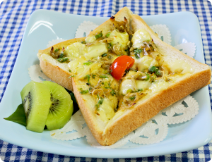 ちりめんジャコと青ねぎのピザ味噌風味