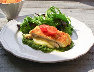 春菊ジェノベーゼのチーズチキンカツ